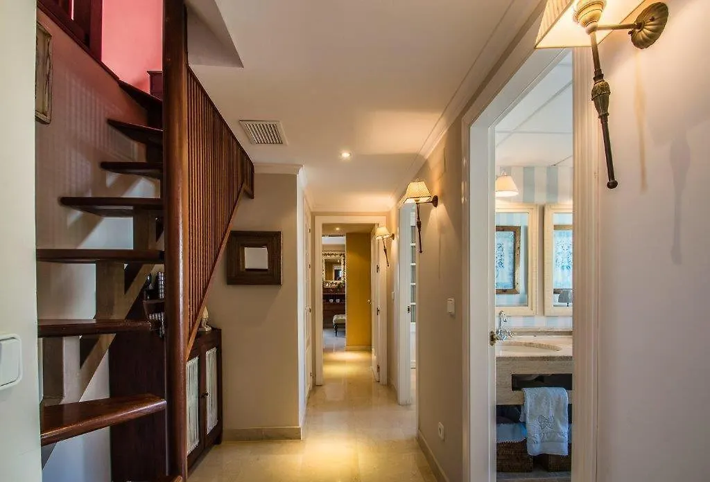 Penthouse Paradise Альмуньекар 0*,